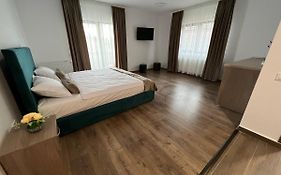 Aparthotel Plevnei 3
